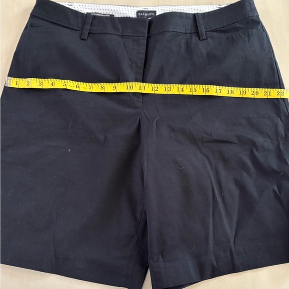 **🖤 Summer Sale: Talbots Black Cotton Perfect 10 1/2 in Shorts 🖤** - Picture 1 of 5
